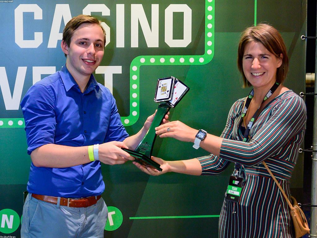 វិធីលេងស្លុតដើម្បីឈ្នះសំណាក់